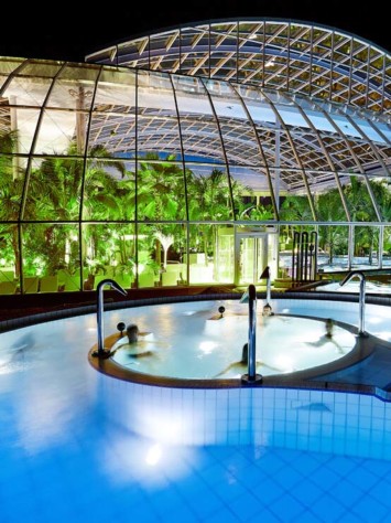 Therme Euskirchen rp Tec50 1 Aufsatzfassade Innen